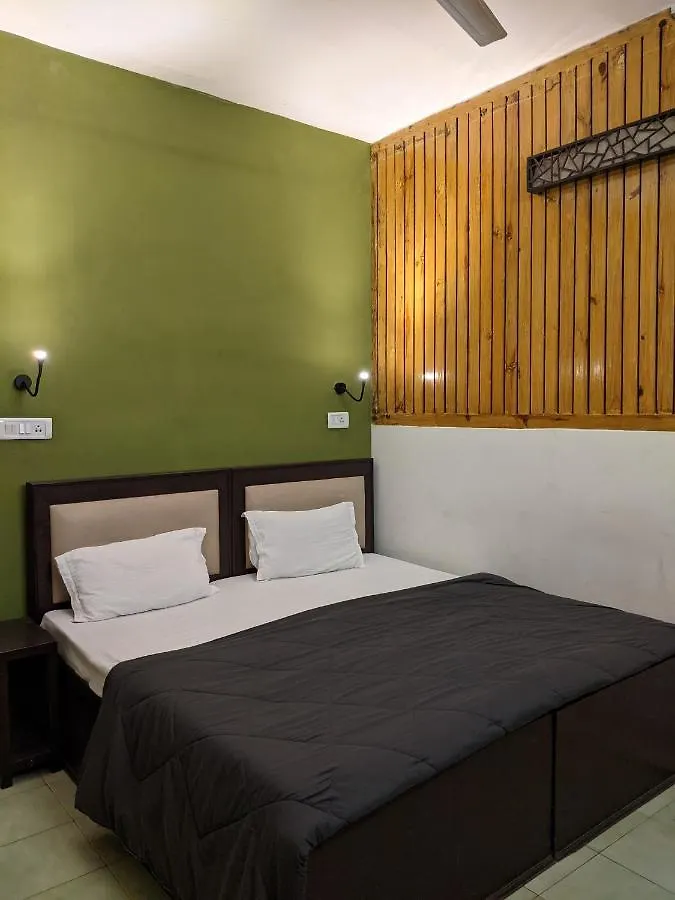 אגרה Joey'S Hostel Agra 0*,